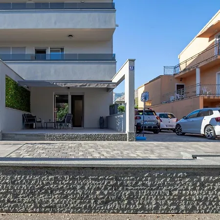 Anna Apartman Podstrana